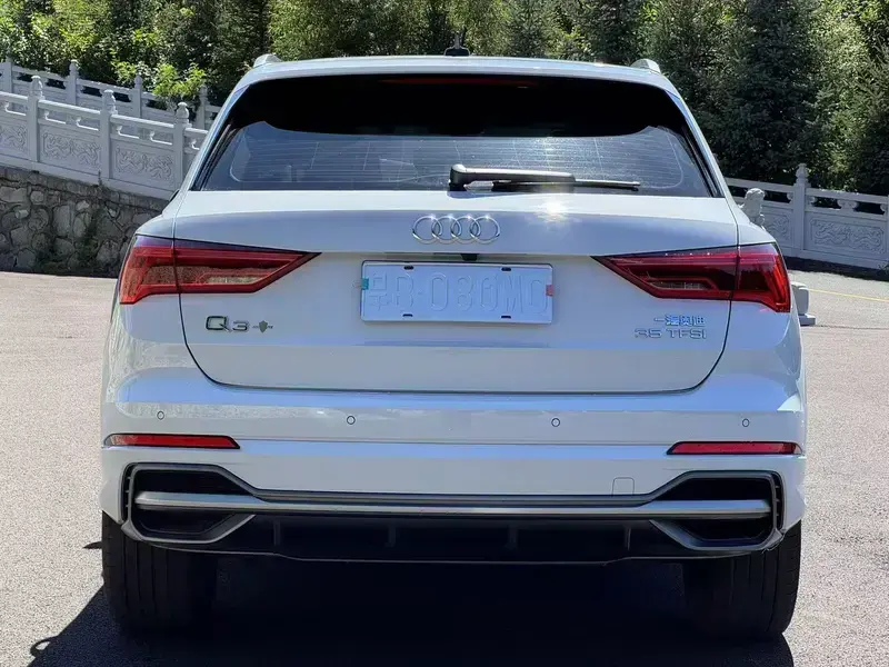 2023 Audi Q3 с пробегом 45 000 км