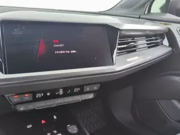 2023 Audi Q4 e-tron с пробегом 30 800 км