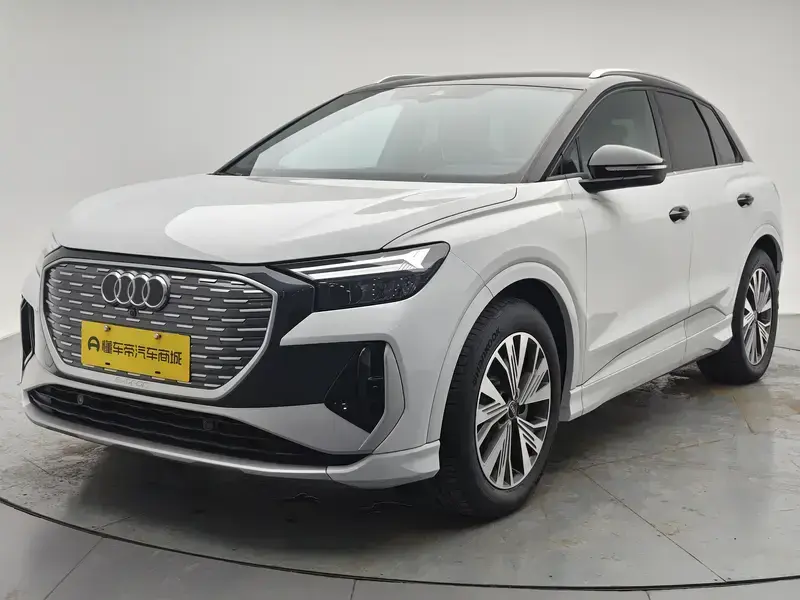 2024 Audi Q4 e-tron с пробегом 6 300 км