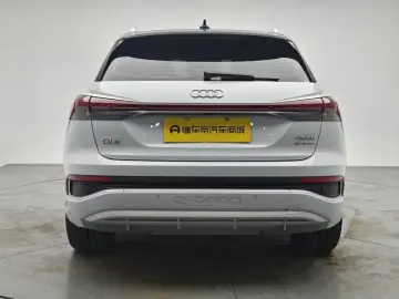 2024 Audi Q4 e-tron с пробегом 6 300 км