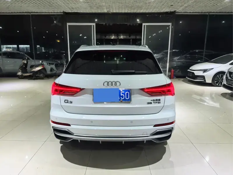 2023 Audi Q3 с пробегом 38 000 км