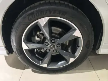 2023 Audi Q3 с пробегом 38 000 км