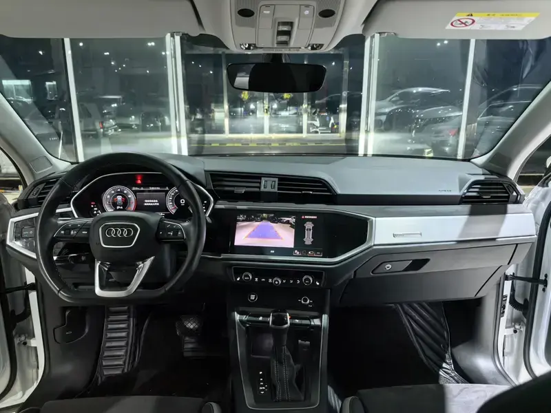 2023 Audi Q3 с пробегом 38 000 км