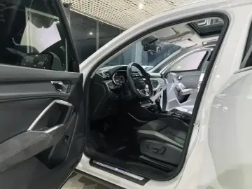 2023 Audi Q3 с пробегом 38 000 км