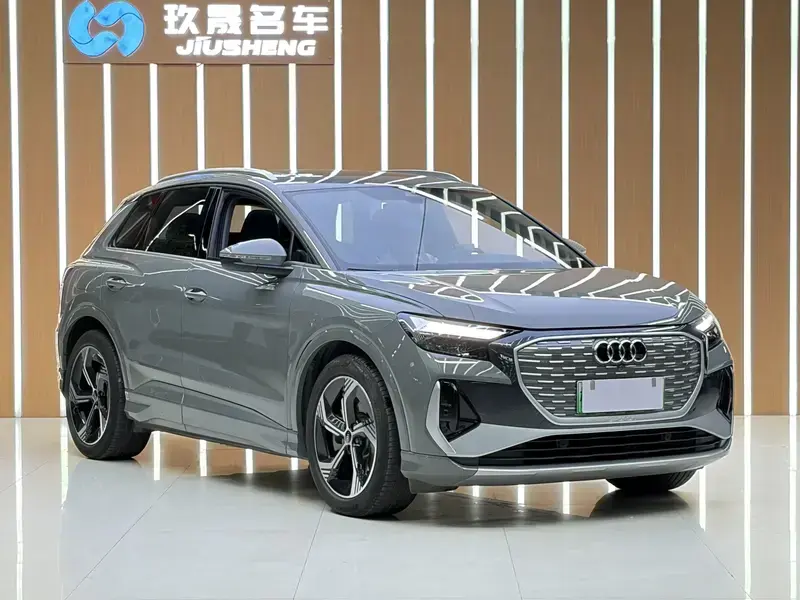 2024 Audi Q4 e-tron с пробегом 34 400 км