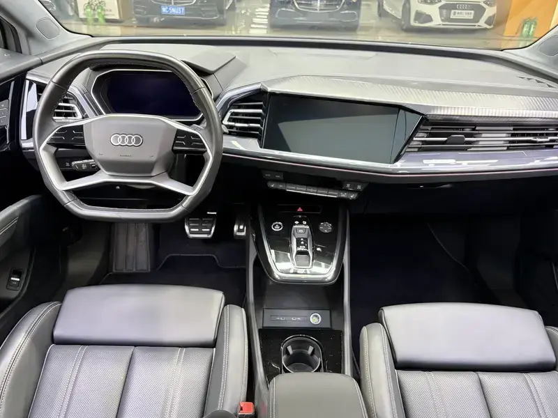 2024 Audi Q4 e-tron с пробегом 34 400 км
