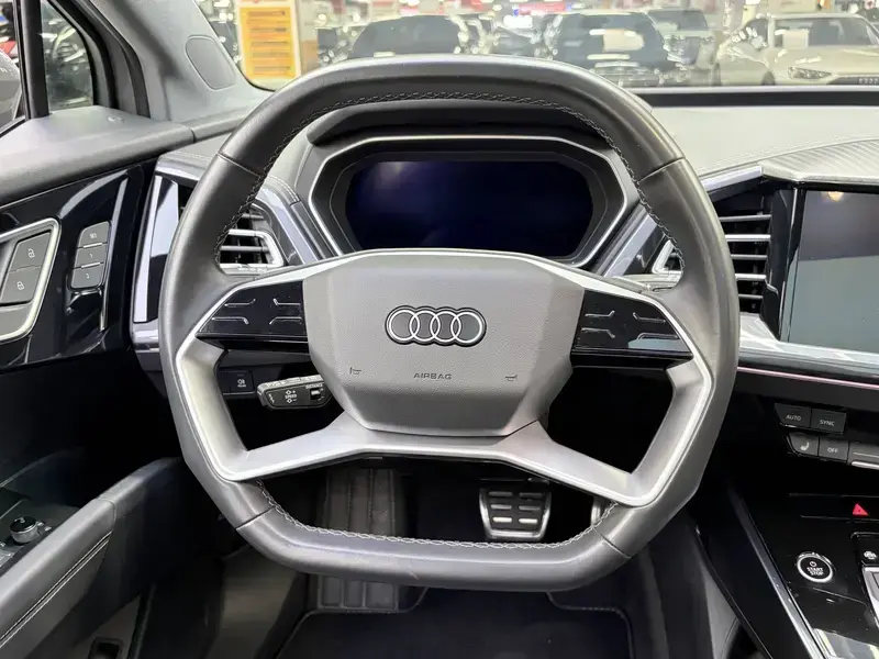 2024 Audi Q4 e-tron с пробегом 34 400 км