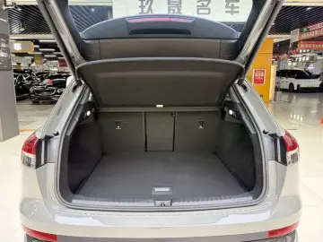 2024 Audi Q4 e-tron с пробегом 34 400 км