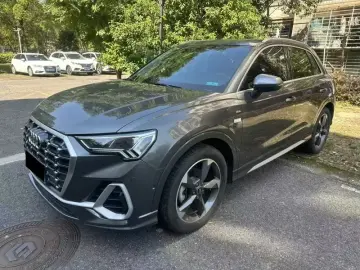 2023 Audi Q3 с пробегом 13 000 км