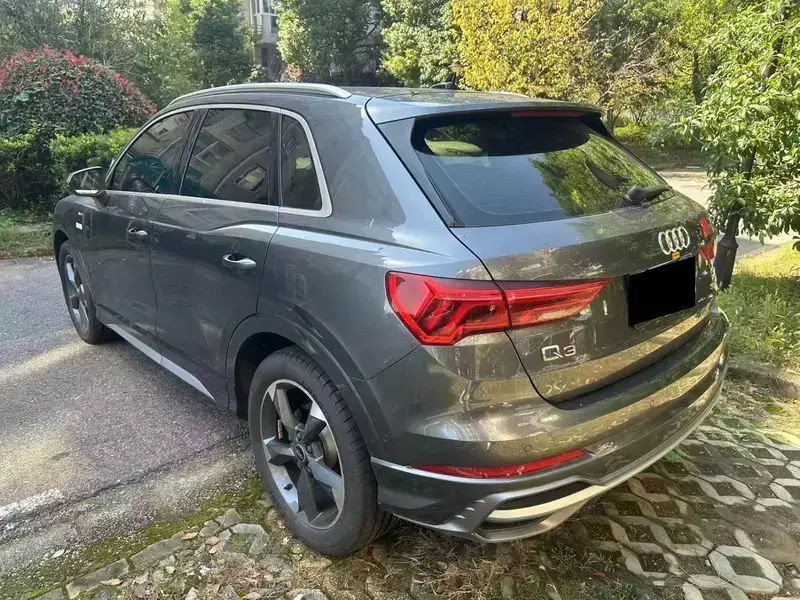 2023 Audi Q3 с пробегом 13 000 км
