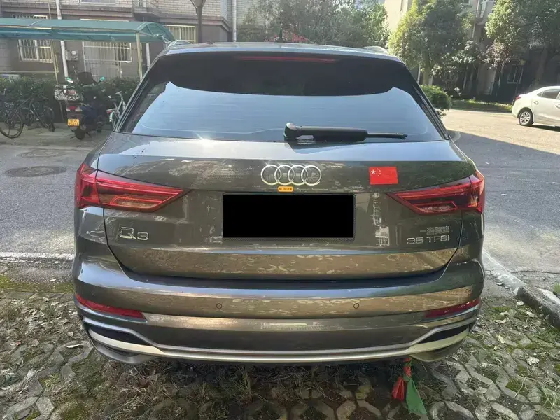 2023 Audi Q3 с пробегом 13 000 км