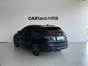 2023 Audi Q4 e-tron с пробегом 34 000 км