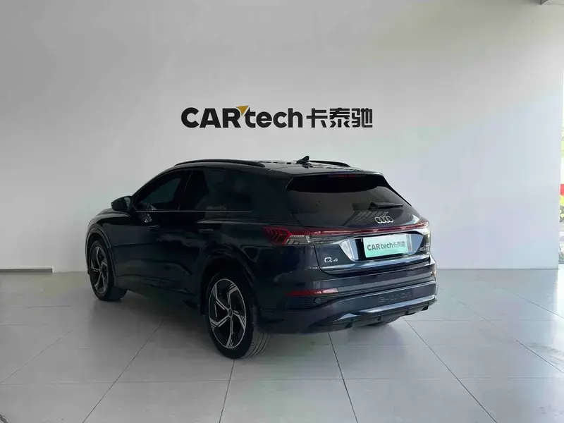 2023 Audi Q4 e-tron с пробегом 34 000 км
