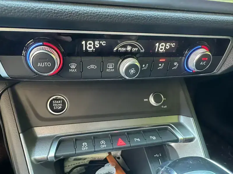 2023 Audi Q3 с пробегом 13 000 км