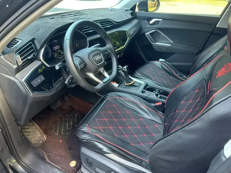 2023 Audi Q3 с пробегом 13 000 км