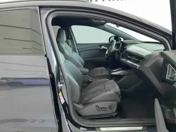 2023 Audi Q4 e-tron с пробегом 34 000 км