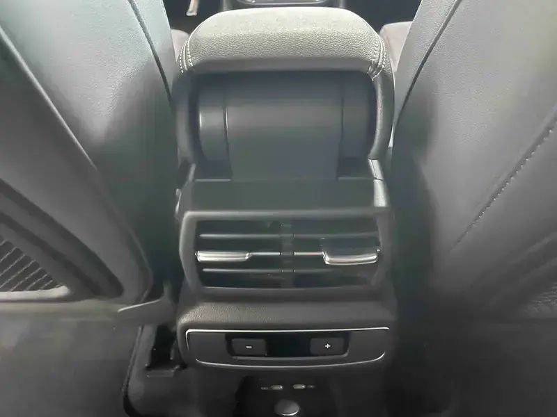 2023 Audi Q4 e-tron с пробегом 34 000 км