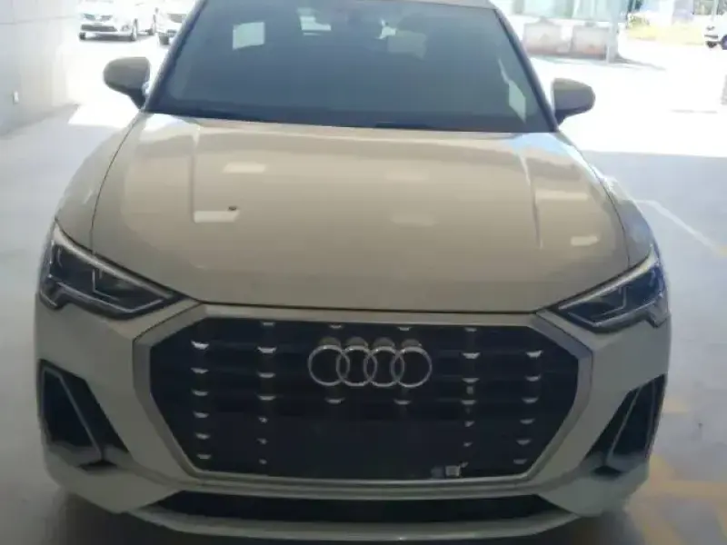 2023 Audi Q3 с пробегом 63 000 км