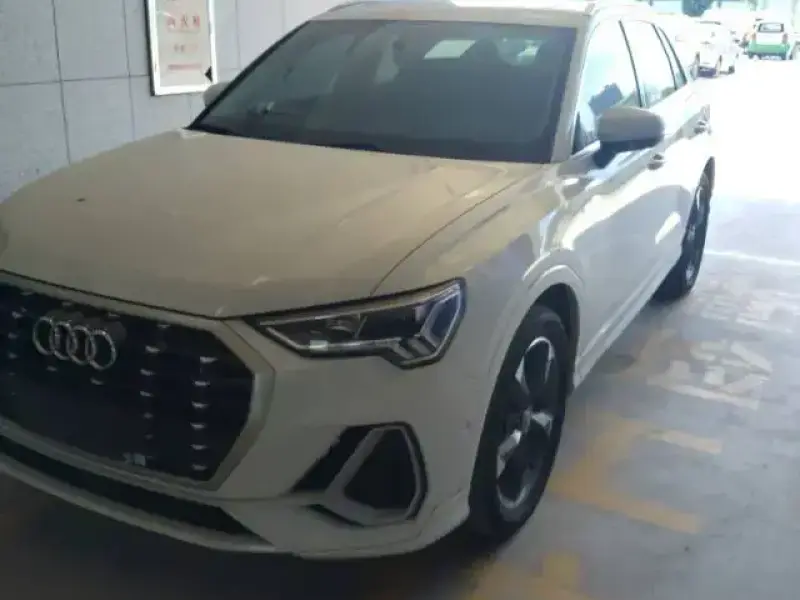 2023 Audi Q3 с пробегом 63 000 км