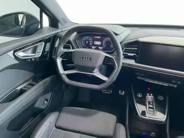 2023 Audi Q4 e-tron с пробегом 34 000 км