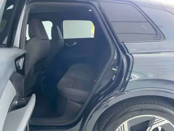 2023 Audi Q4 e-tron с пробегом 34 000 км