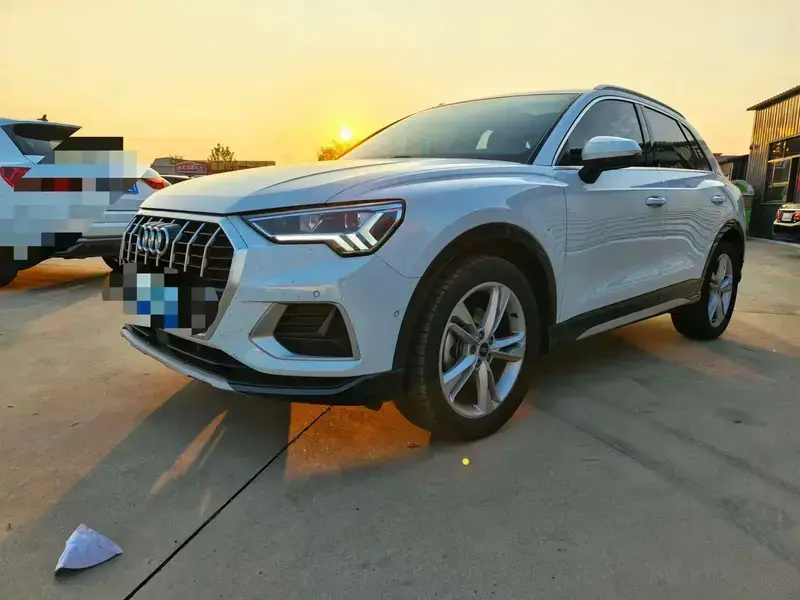 2023 Audi Q3 с пробегом 21 000 км