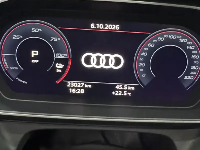 2024 Audi Q4 e-tron с пробегом 23 000 км
