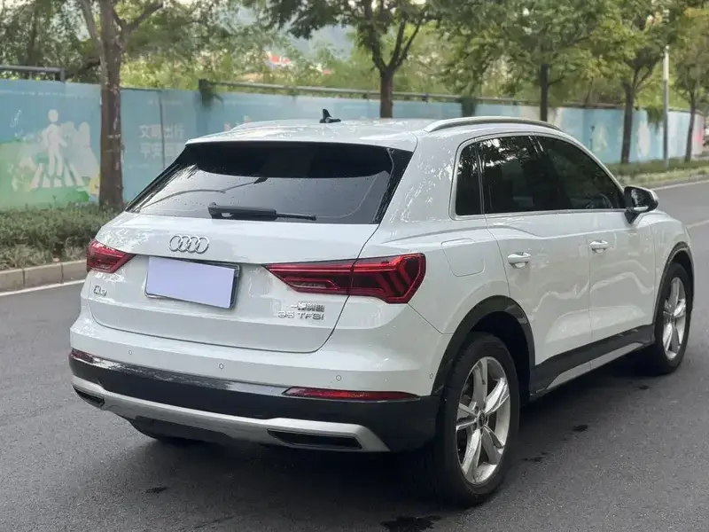 2021 Audi Q3 с пробегом 70 000 км