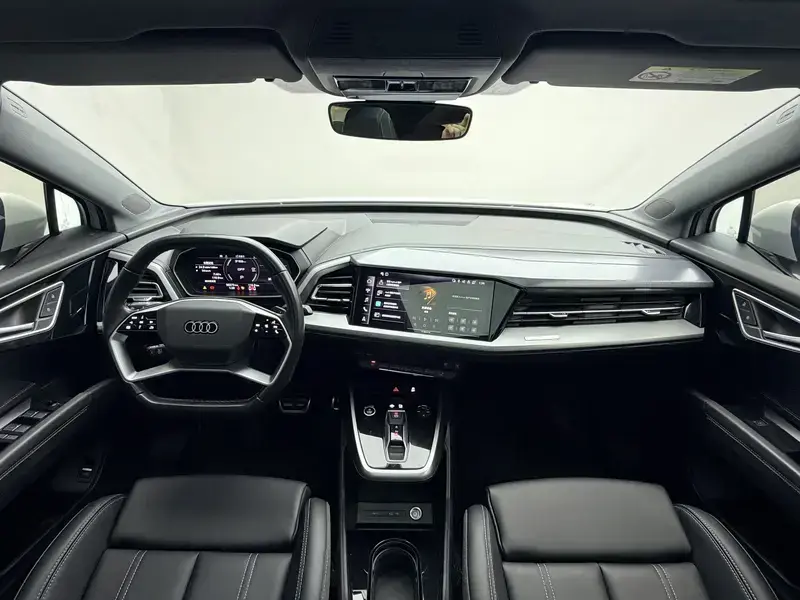 2024 Audi Q4 e-tron с пробегом 56 400 км