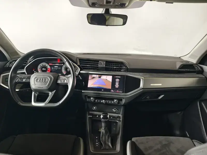2022 Audi Q3 с пробегом 33 000 км