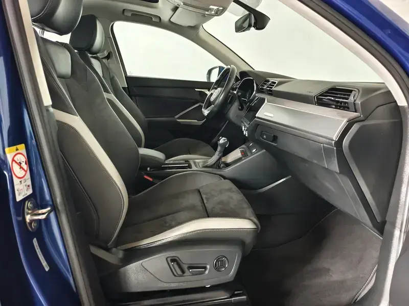 2022 Audi Q3 с пробегом 33 000 км