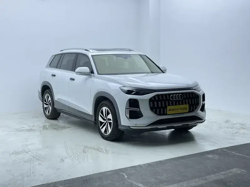 2023 Audi Q6 с пробегом 72 900 км