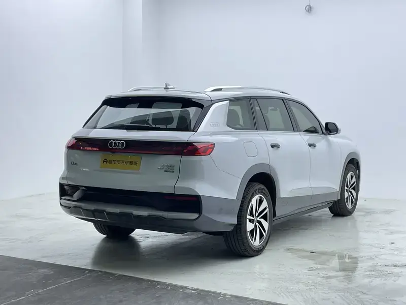2023 Audi Q6 с пробегом 72 900 км