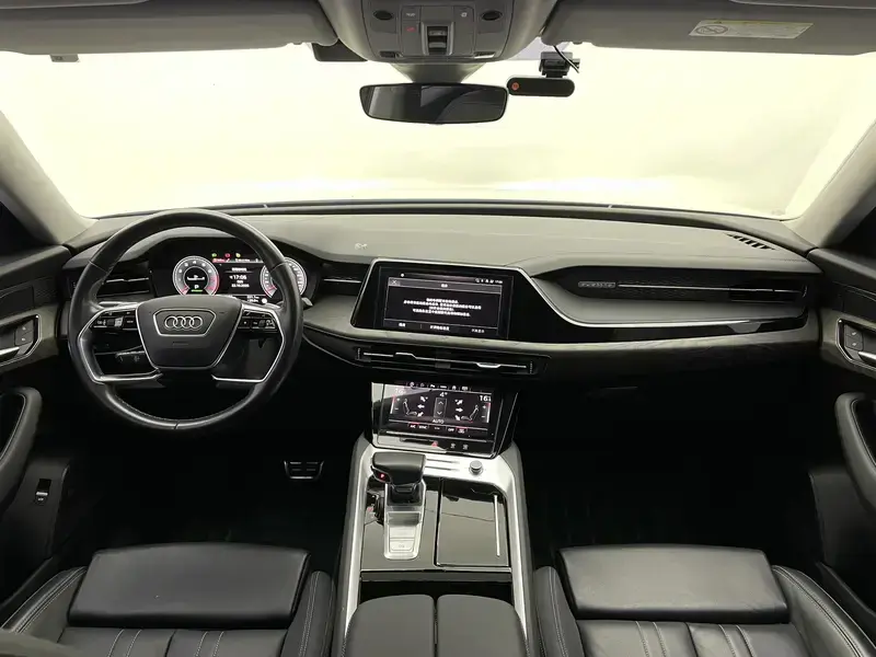 2023 Audi Q6 с пробегом 72 900 км