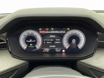 2023 Audi Q6 с пробегом 72 900 км