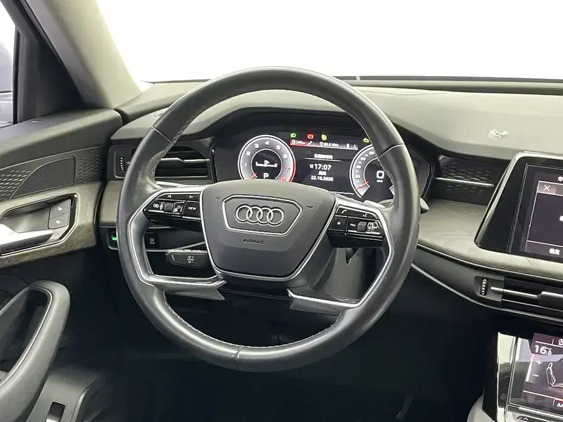 2023 Audi Q6 с пробегом 72 900 км