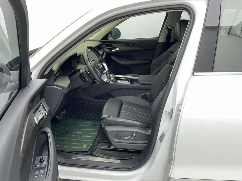 2023 Audi Q6 с пробегом 72 900 км