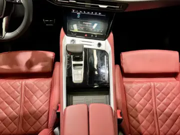 2024 Audi Q6 с пробегом 19 800 км