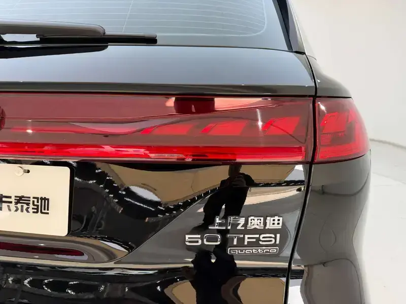 2023 Audi Q6 с пробегом 77 000 км