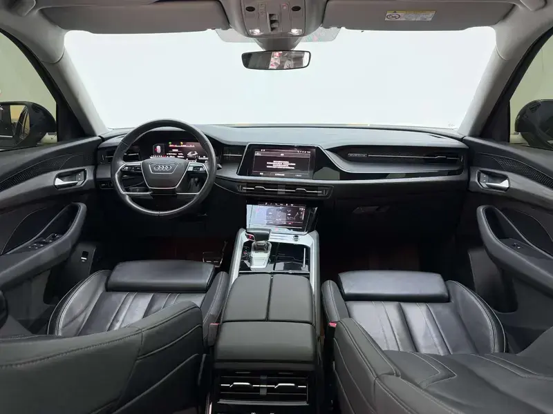 2023 Audi Q6 с пробегом 77 000 км