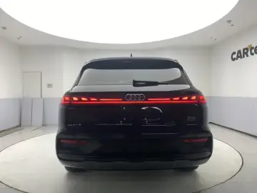 2024 Audi Q6 с пробегом 44 600 км
