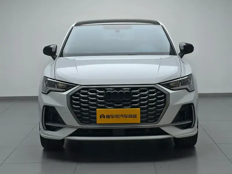 2024 Audi Q3 Sportback с пробегом 6 900 км