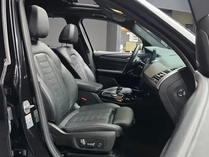 2023 BMW X3 с пробегом 37 578 км