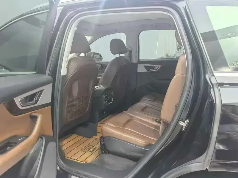 2019 Audi Q7 с пробегом 107 000 км