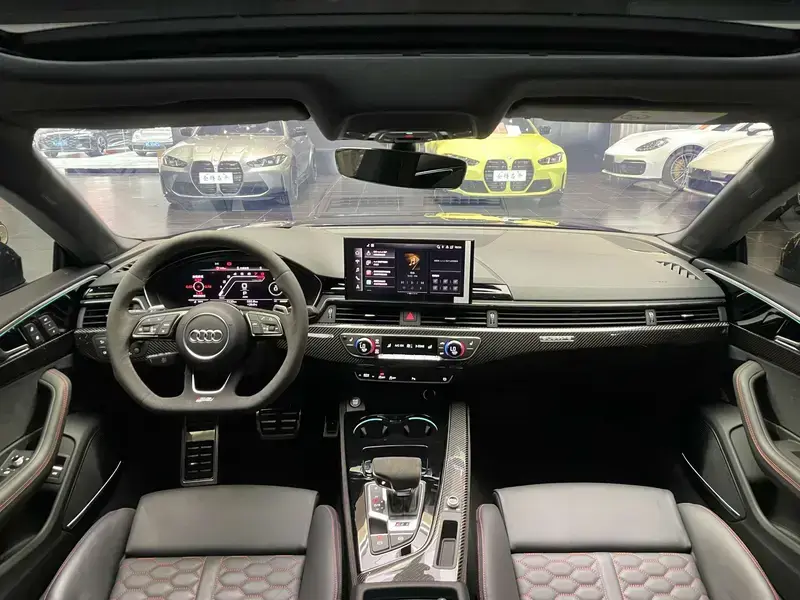 2024 Audi RS 5 с пробегом 7 000 км