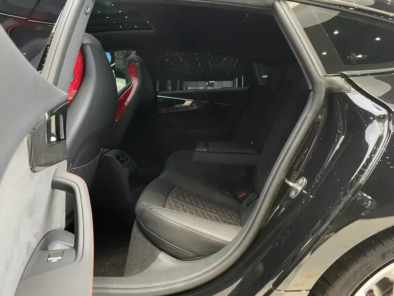 2024 Audi RS 5 с пробегом 7 000 км