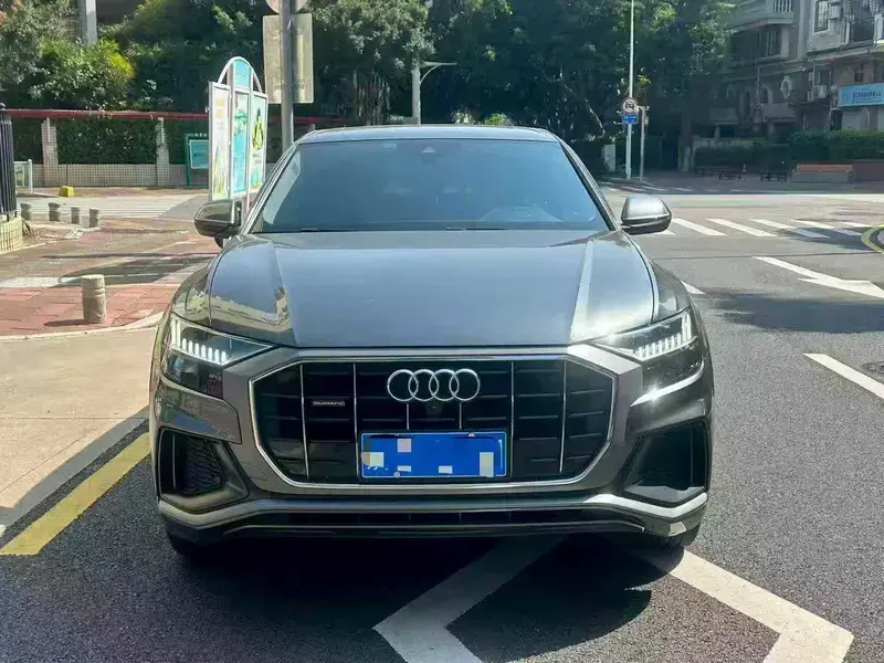 2019 Audi Q8 с пробегом 90 000 км