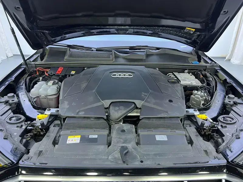 2022 Audi Q7 с пробегом 135 000 км