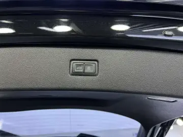 2022 Audi Q7 с пробегом 135 000 км