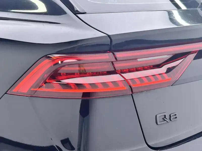 2019 Audi Q8 с пробегом 67 900 км
